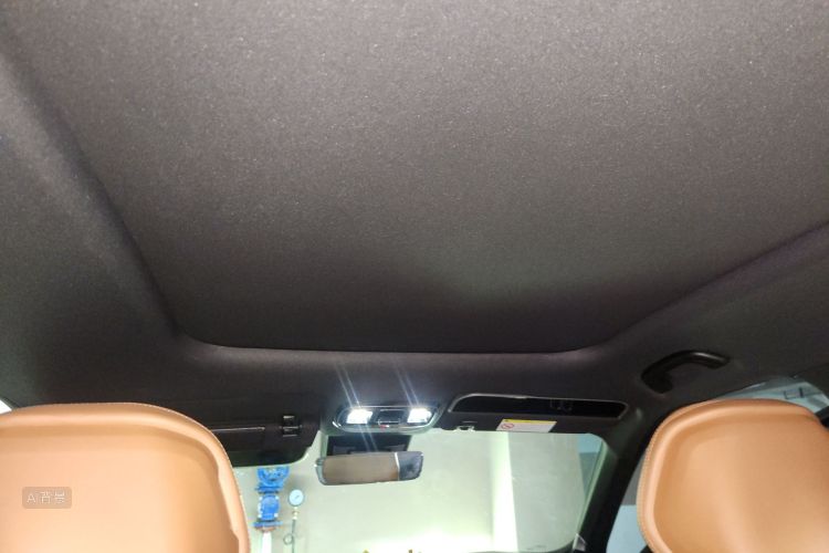 GEELY Boyue L 2025 car image #20