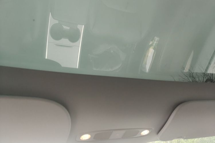 Tesla Model Y 2022 #18 Tesla Model Y 2022 car image #18