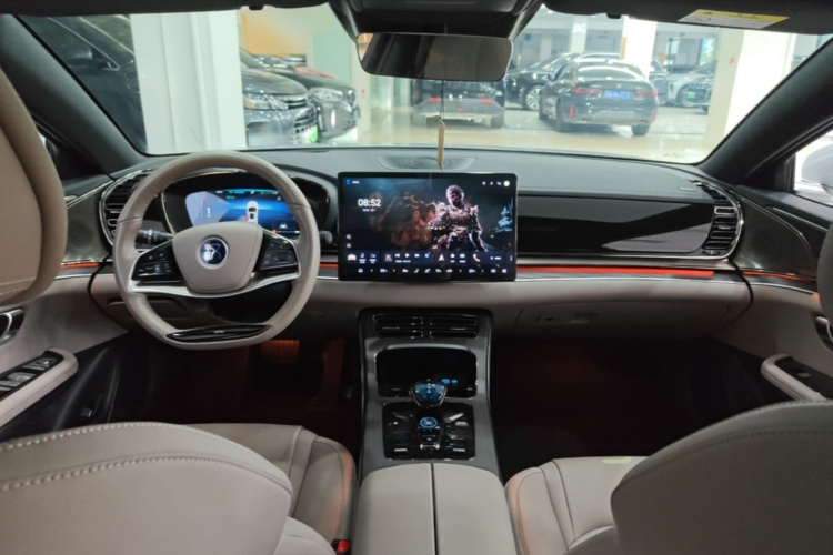 BYD Han 2024 car image #10