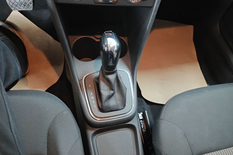 Volkswagen Polo 2019 car image #14