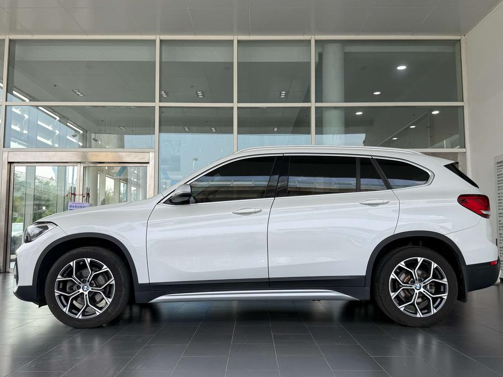 BMW X1 2021 #3 BMW X1 2021 car image #3