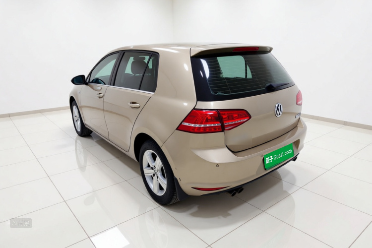 Volkswagen Golf 2015 car image #5