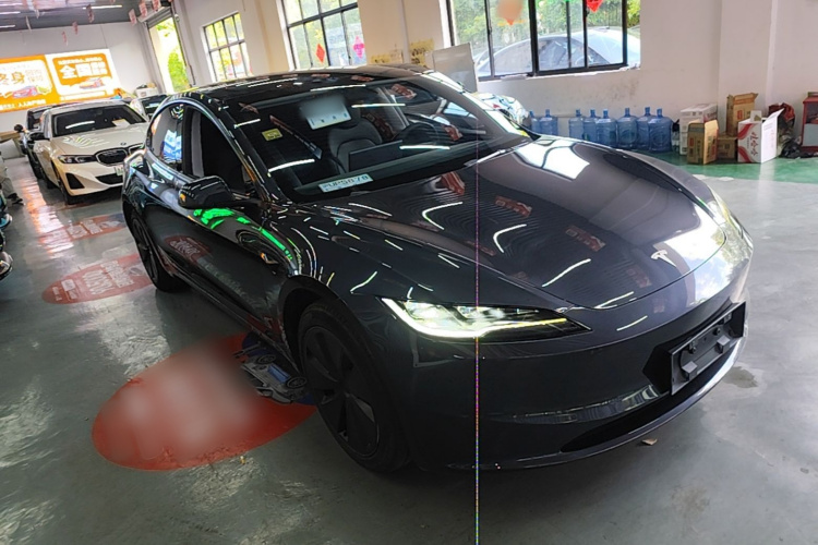 Tesla Model 3 2024 car image #6