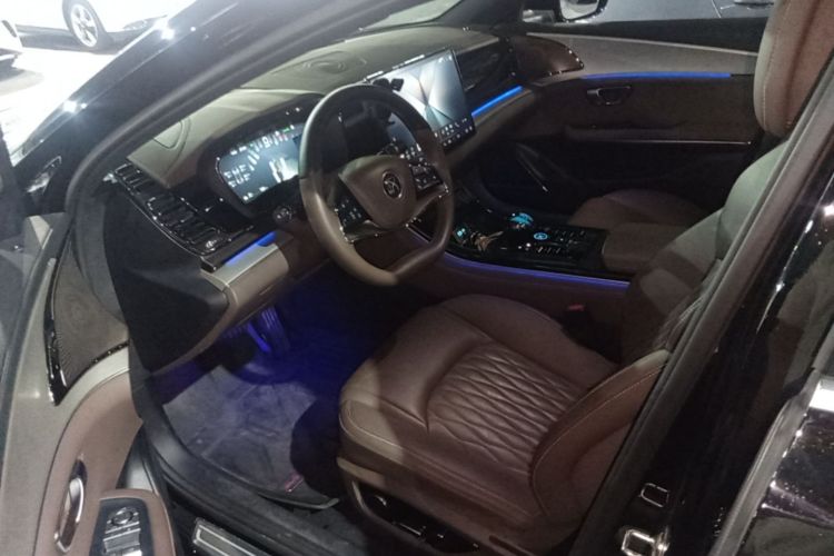 BYD Han 2025 immagine di auto #19