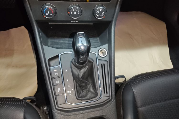 Volkswagen Lavida 2018 #14 Volkswagen Lavida 2018 car image #14