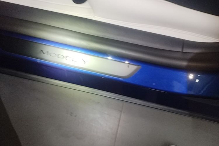 Tesla Model Y 2023 #28 Tesla Model Y 2023 car image #28