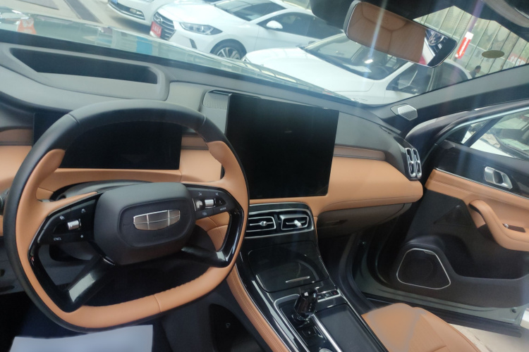 GEELY Boyue L 2025 car image #16