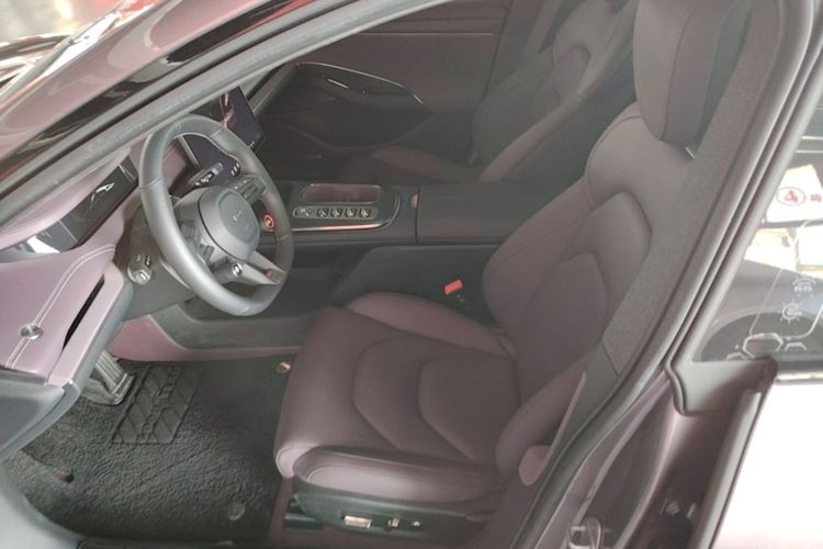 MI SU7 2025 car image #18