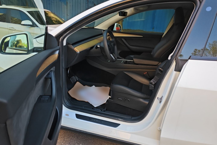 Tesla Model Y 2022 #16 Tesla Model Y 2022 car image #16