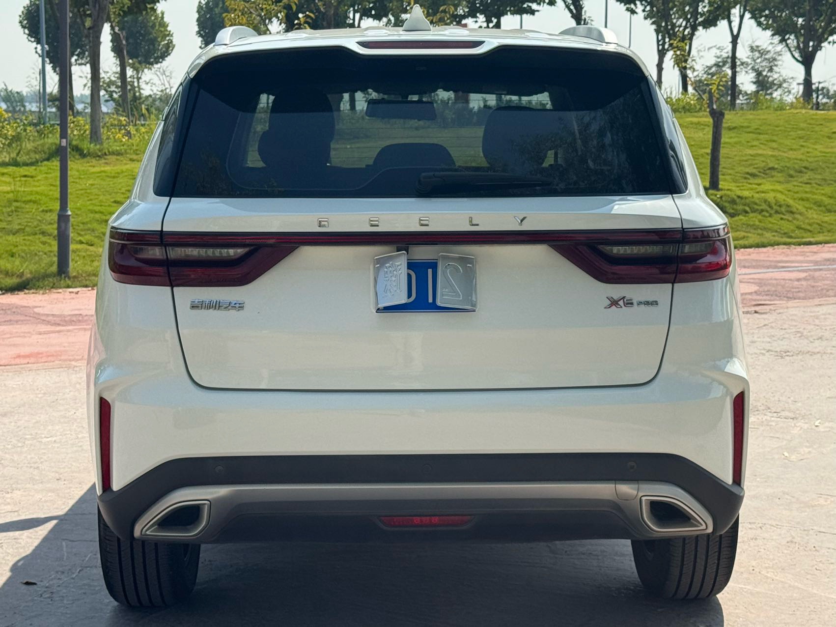 GEELY Vision X6 2023 car image #5