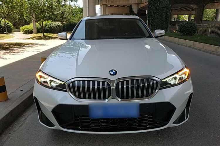 BMW 3 Series 2023 car image #3