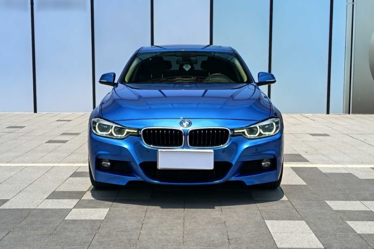 BMW 3 Series 2019 #13 BMW 3 Series 2019 car image #13