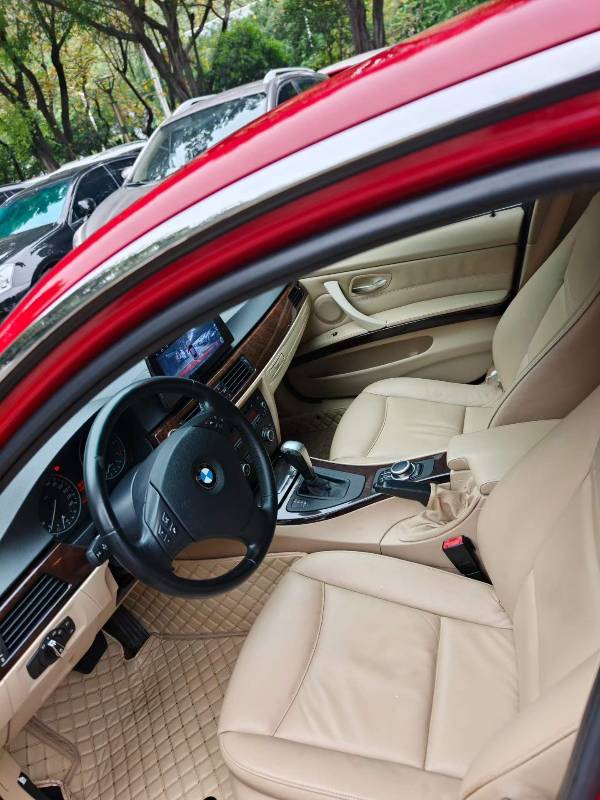 BMW 3 Series 2011 #7 BMW 3 Series 2011 car image #7