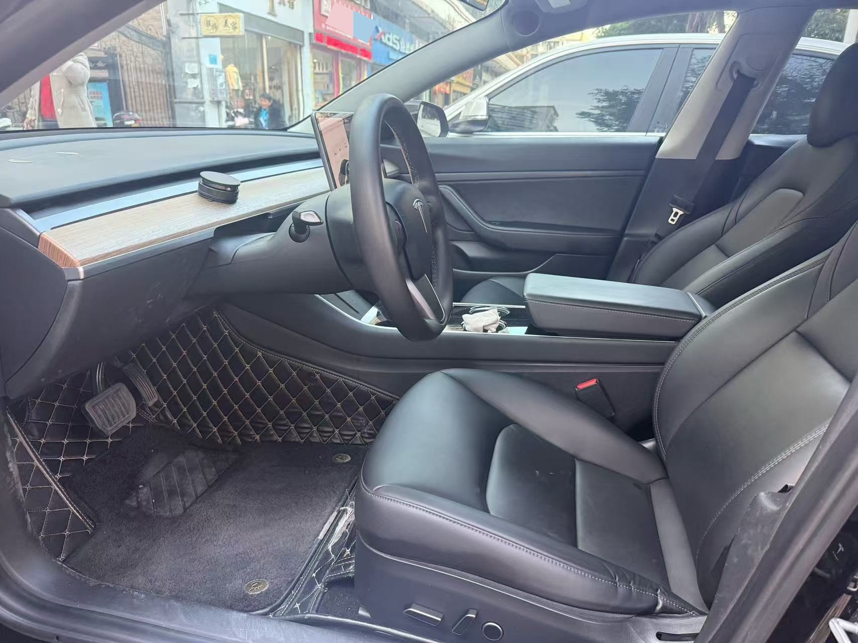 Tesla Model 3 2022 car image #5