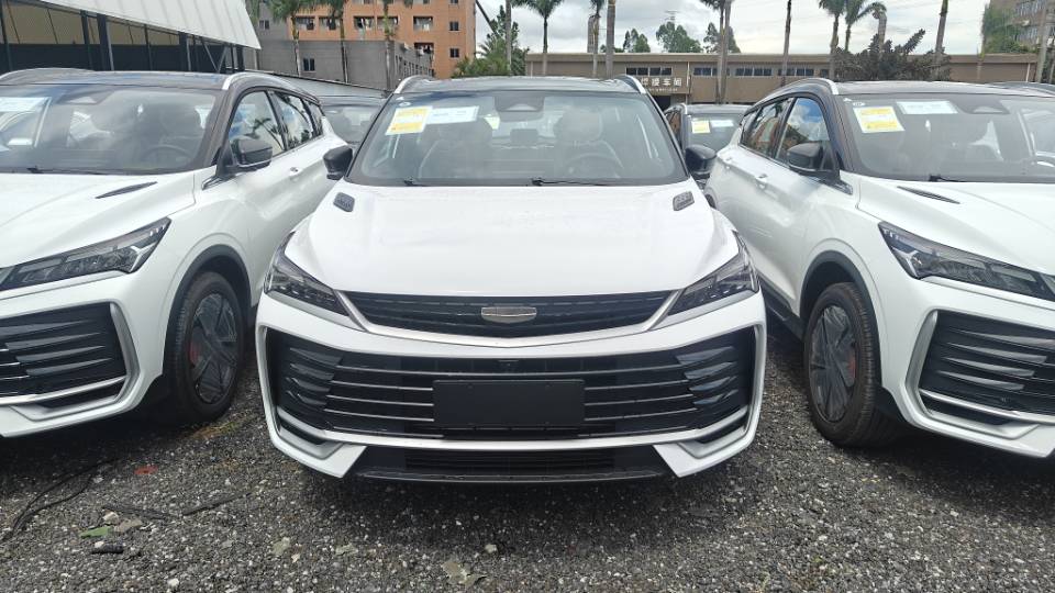 GEELY Coolray 2026 car image #2