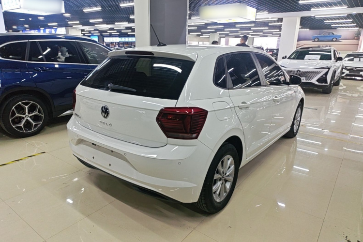 Volkswagen Polo 2022 car image #7