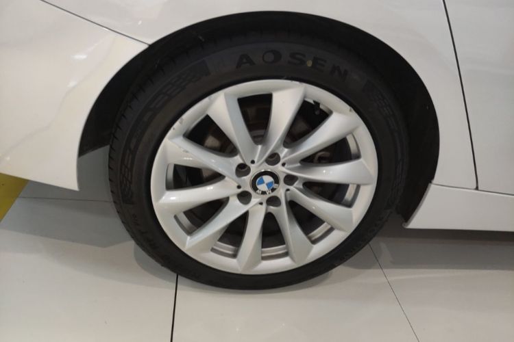BMW 3 Series GT 2019 #10 BMW 3 Series GT 2019 car image #10