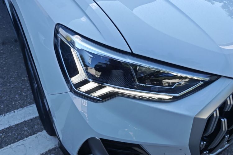 Audi Q3 2024 #8 Audi Q3 2024 car image #8