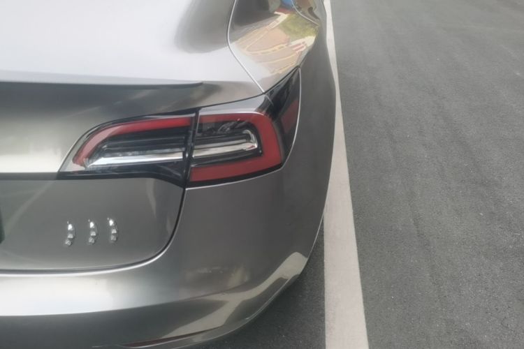 Tesla Model 3 2022 car image #8