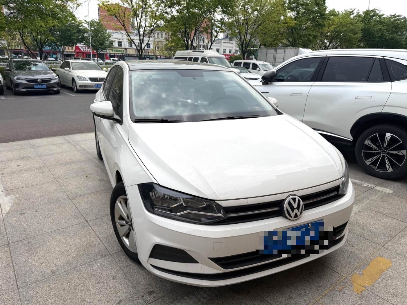 Volkswagen Polo 2021 car image #2