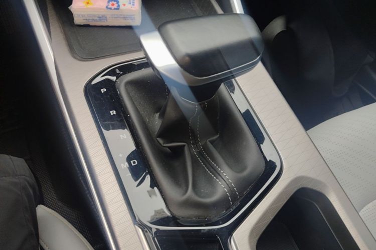 GEELY Emgrand 2022 car image #14