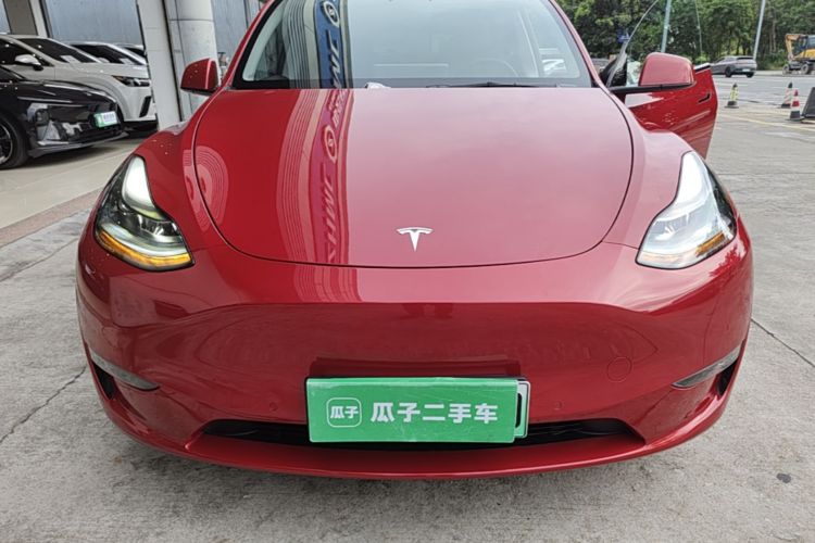 Tesla Model Y 2021 car image #3