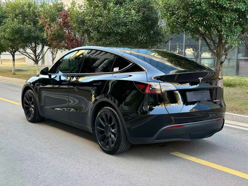 Tesla Model Y 2022 #6 Tesla Model Y 2022 car image #6