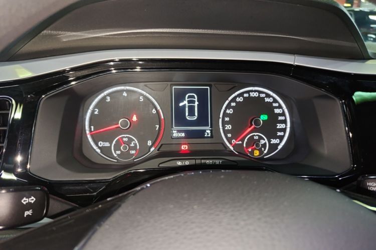 Volkswagen Polo 2021 car image #12