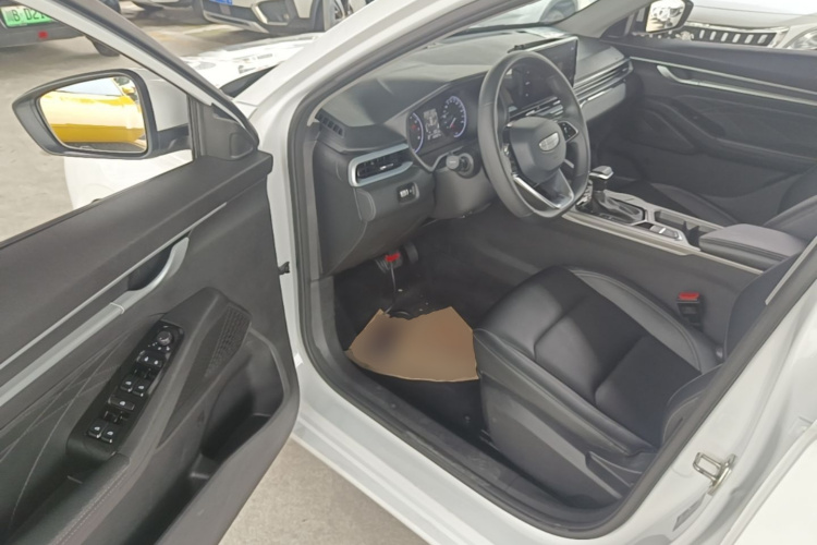 GEELY Emgrand 2025 car image #16