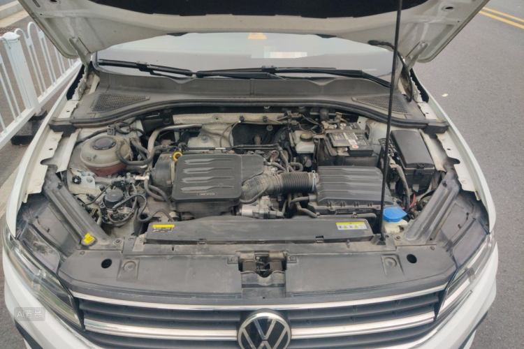 Volkswagen Bora 2021 car image #22