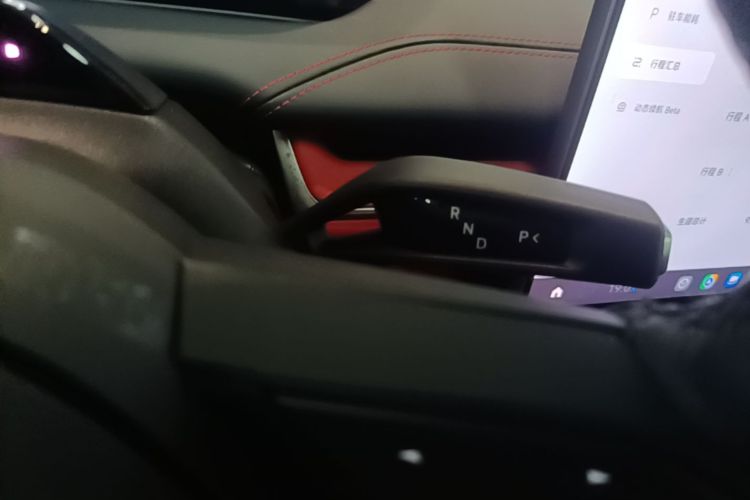 MI SU7 2025 car image #18