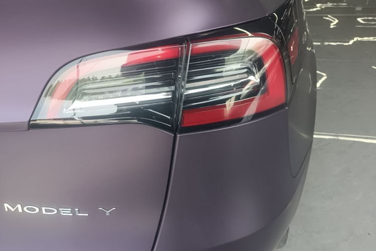 Tesla Model Y 2024 #8 Tesla Model Y 2024 car image #8