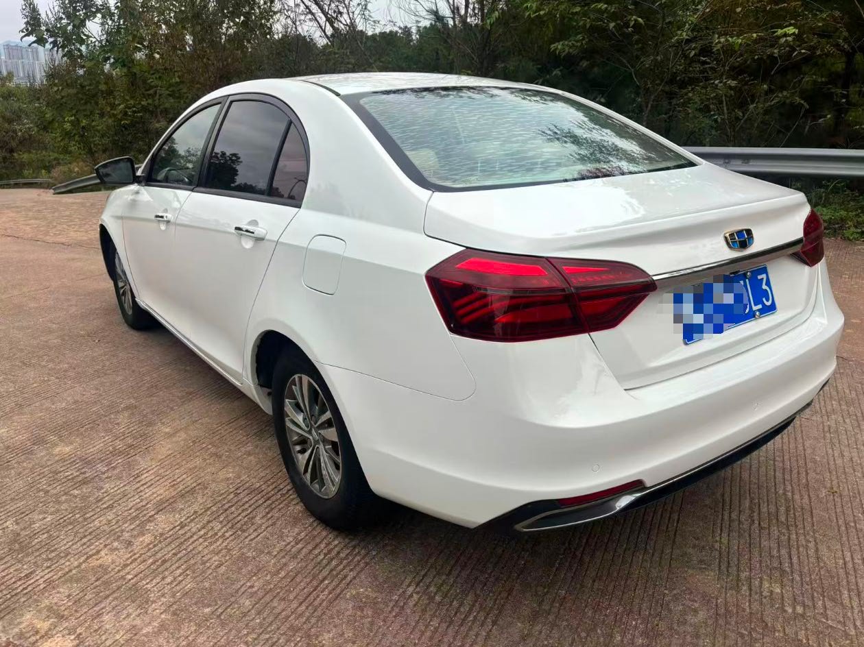 GEELY Emgrand 2018 car image #4