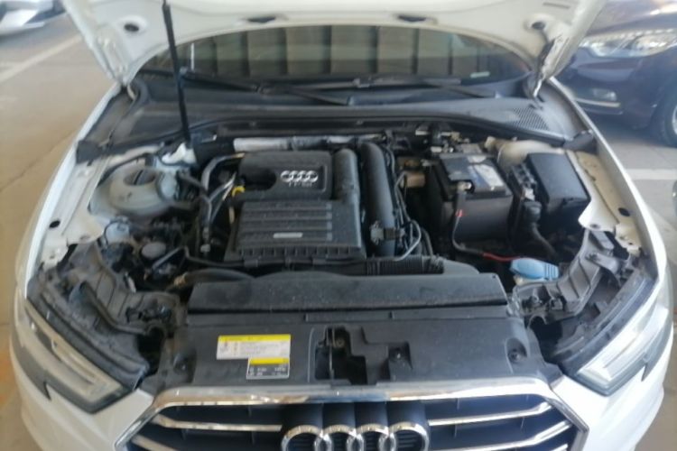 Audi A3 2019 immagine di auto #22