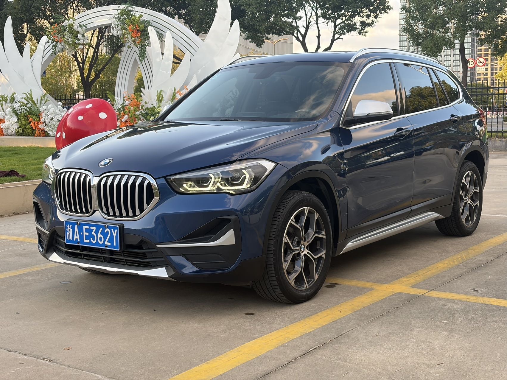BMW X1 2022 BMW X1 2022 car image