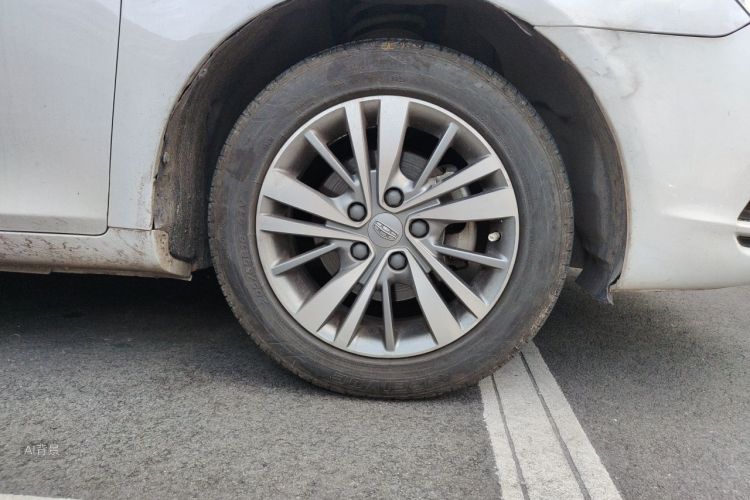 GEELY Emgrand 2019 car image #9