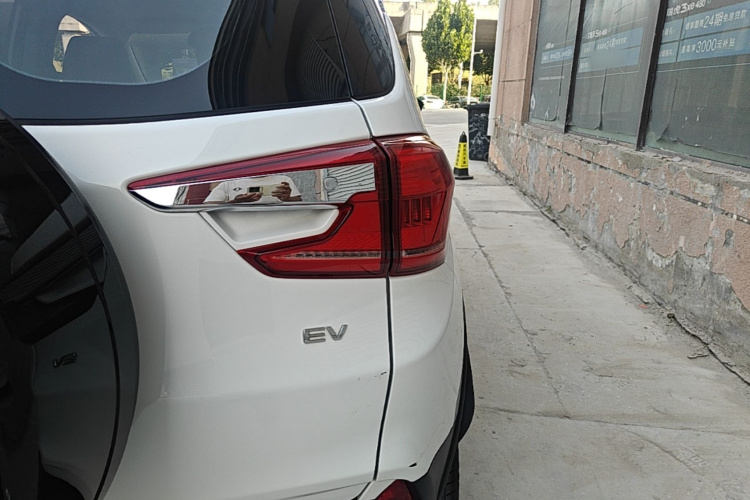 BYD Yuan New Energy 2020 #8 BYD Yuan New Energy 2020 изображение автомобиля #8