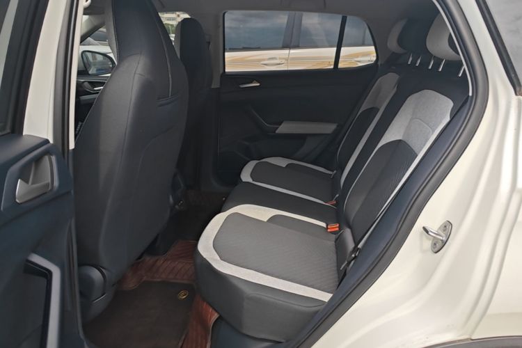 Volkswagen Tharu 2026 car image #17