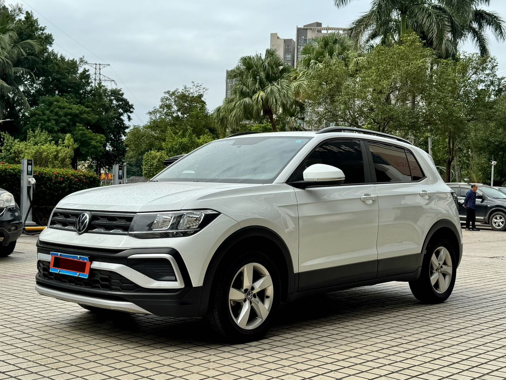 Volkswagen T-Cross 2023 car image 