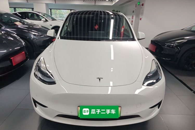 Tesla Model Y 2023 #3 Tesla Model Y 2023 car image #3