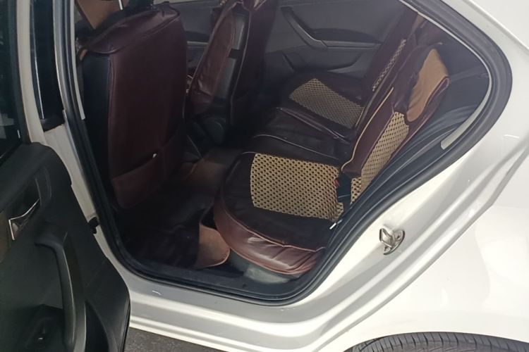 Volkswagen Santana 2016 car image #12