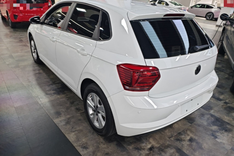 Volkswagen Polo 2022 car image #7