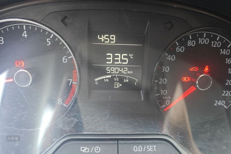 Volkswagen Polo 2016 car image #14