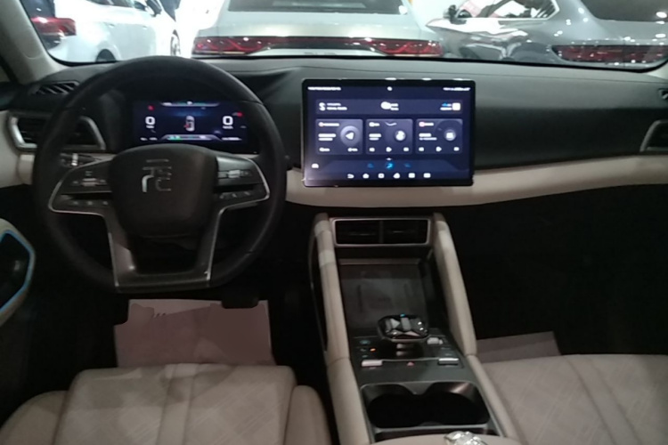 BYD YuanUP 2024 #10 BYD YuanUP 2024 صورة سيارة #10