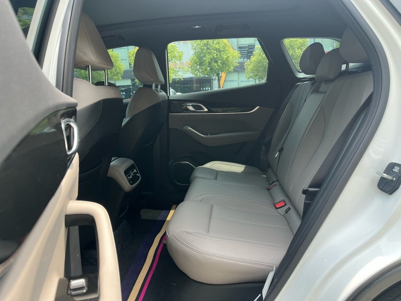 GEELY Boyue L 2025 imagen de coche #6