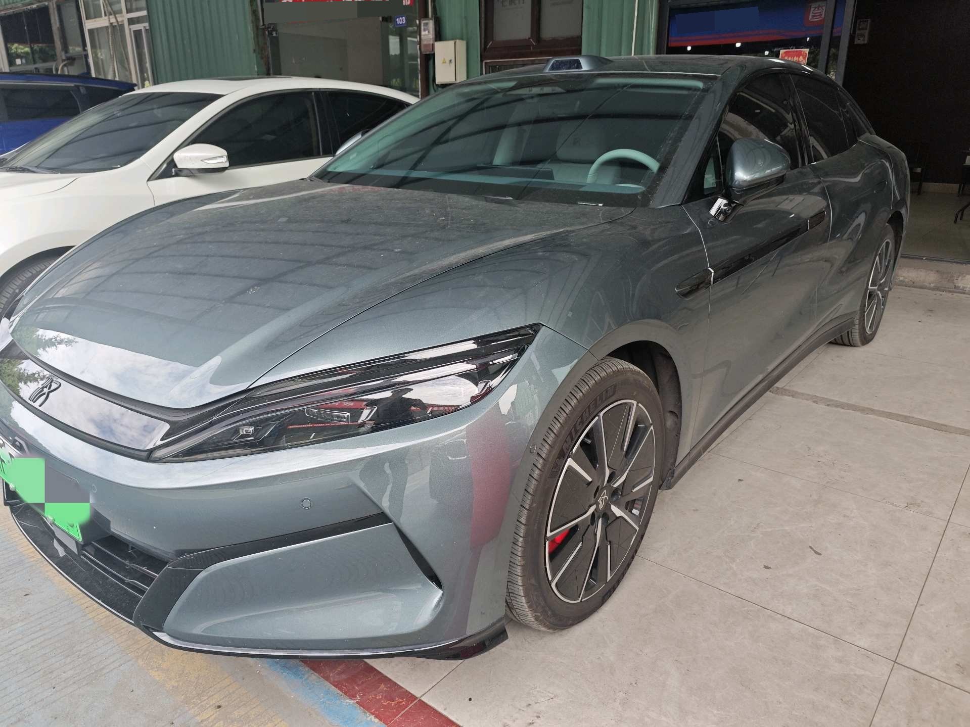BYD HanL 2025 BYD HanL 2025 car image