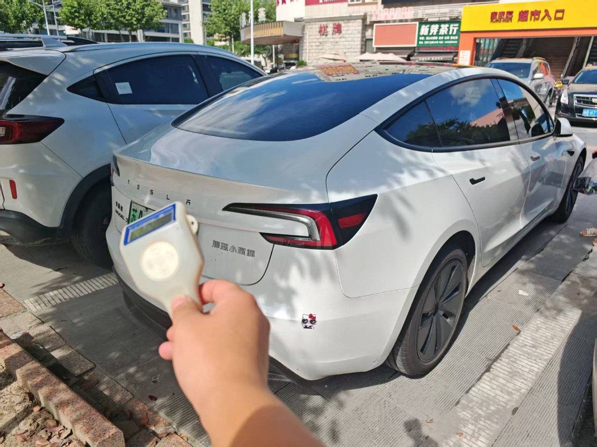 Tesla Model 3 2026 car image #9