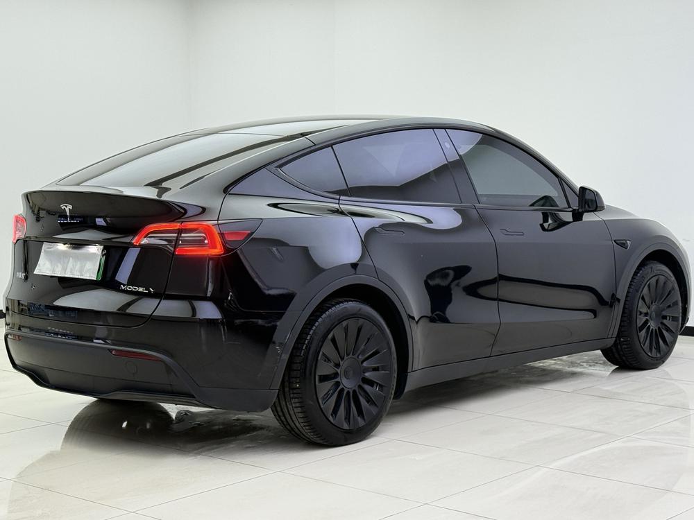 Tesla Model Y 2022 #6 Tesla Model Y 2022 car image #6