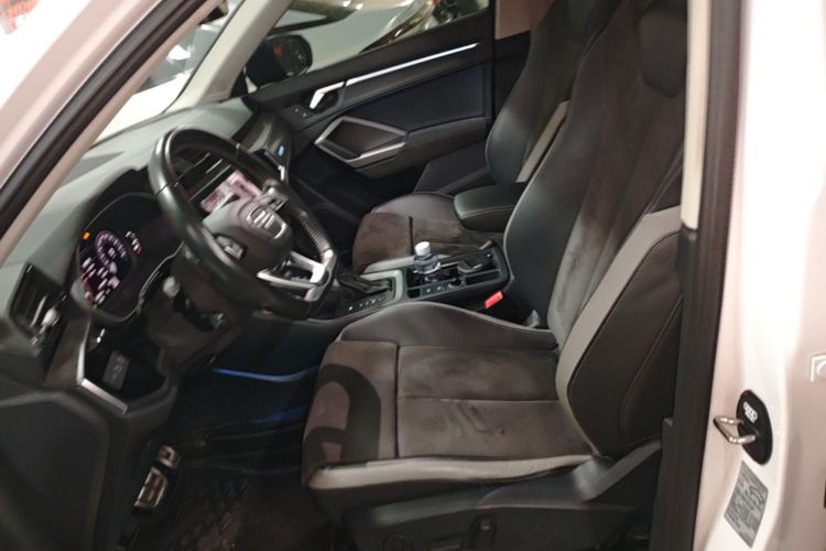 Audi Q3 2021 immagine di auto #15
