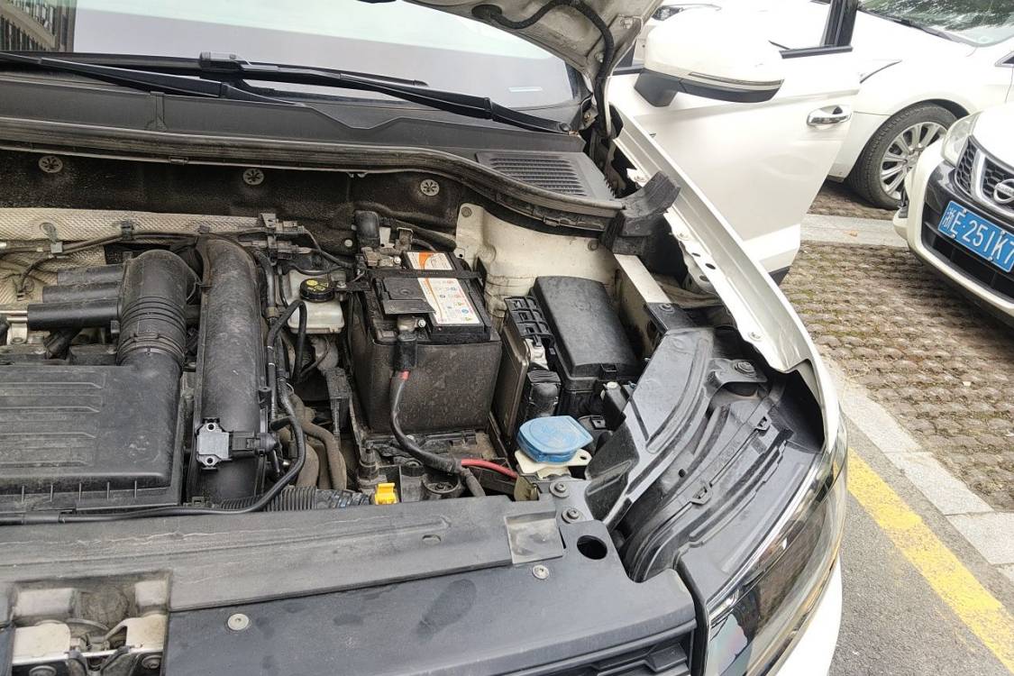 Volkswagen Tharu 2019 immagine di auto #12